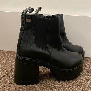 Musse&Cloud black ankle booties